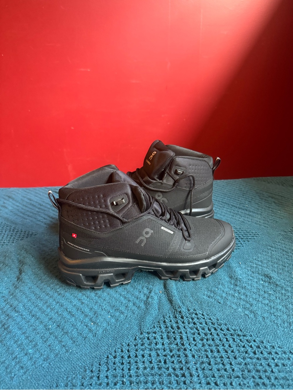 On Cloudrock Boots Size 11 Men Running Black Mid-Top Trail Mid